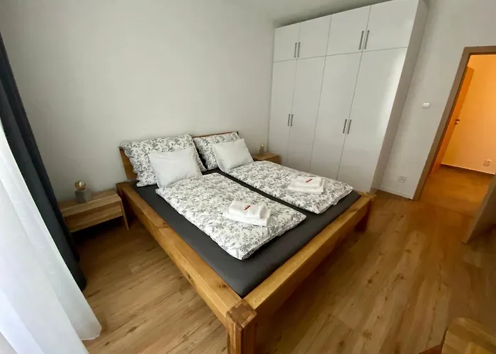 Apartment Poruba Garden View